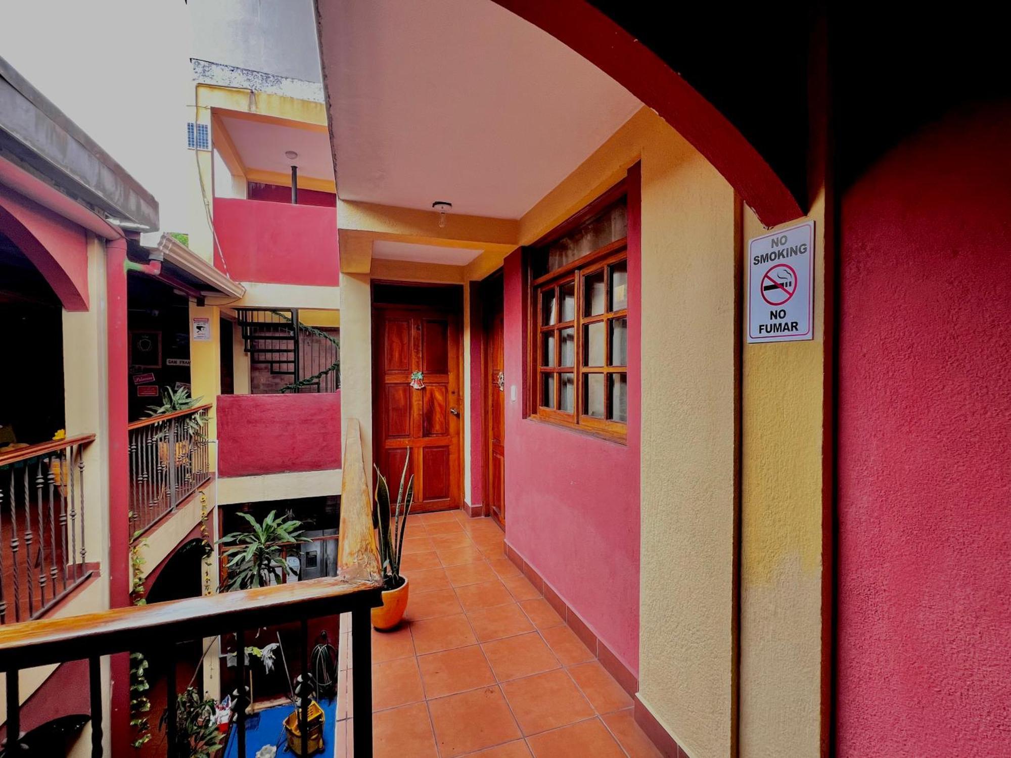 Hostal Lolita'S Boutique Granada Exterior foto